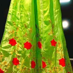 Fashionable Blouse Lehenga Dupatta