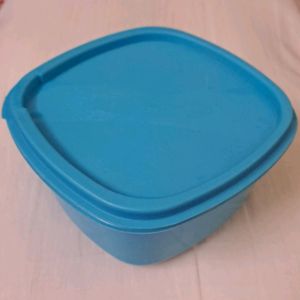 Unused Polypropylene (PP5) Plastic container