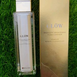 Myglamm Glow Foam Cleanser