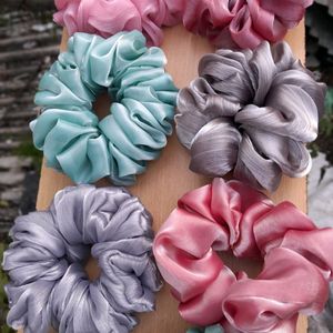 Set Of3 Multiple Colours Scrunchies 💖