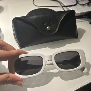 Trendy TikTok/Reel Sunglasses (white)