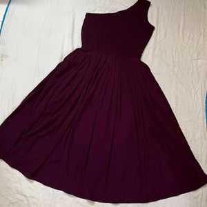 One-shoulder Burgundy Chiffon Long Bridesmaid Dress online .!