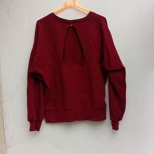 Maroon Clr Sweatshirt With Back Hole