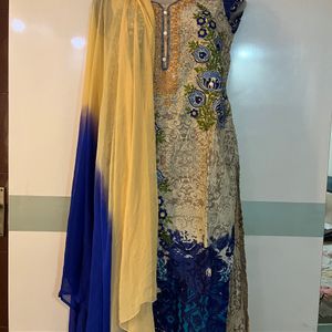 🔥Blue Suit Set With Matching Bottom And Dupatta ❤