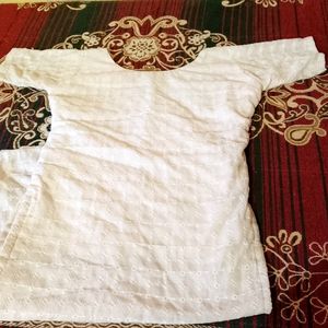 White Cottan Chikankari Kurti