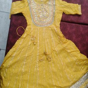 I Am Selling Anarkali Suit With Dupatta