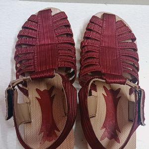 Women Classy Sandal With Medium Heel