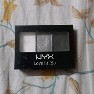 NYX Eyeshadow Pallet