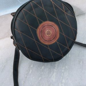 Round Sling Bag