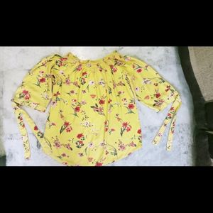 Women's Yellow Printed Top