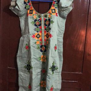 Green Colour Kurthi Set