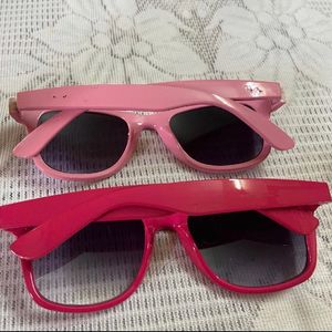 wayfarer In 2 Different Shades Of Pink