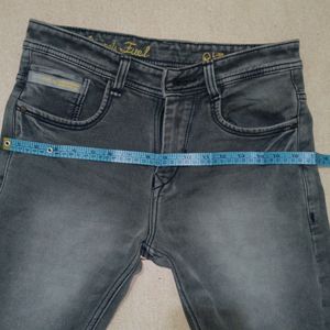 Ankled Small Size Grey Colour Stylish Jeans Pent