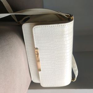 Elegant White handbag For Women