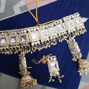 Necklace Set With Mangtika