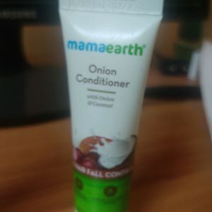 MamaEarth Onion Hair Conditioner