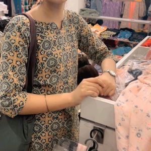 Short Kurti