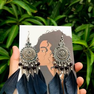 Black Feather Earrings 🖤