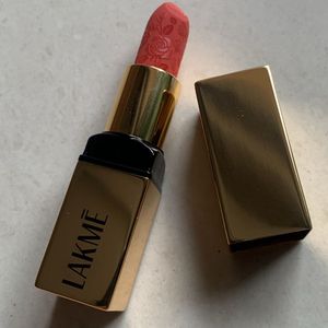 Lakme Rouge Bloon Powder Bullet