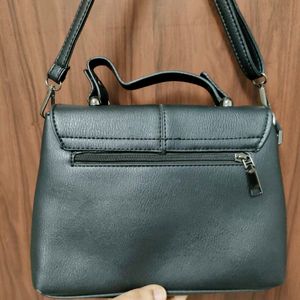 Good Quality Black Sling Bag