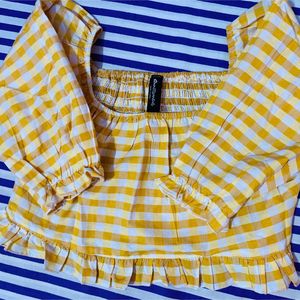 Crop top(Puff sleeves yellow & white checkered)