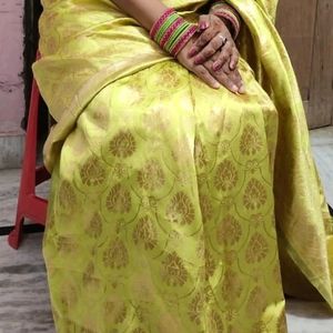 Woven Kanjivaram Aart silk Saree