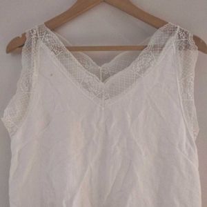 Beautiful Linen Top With Lace Detailing