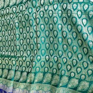 Blue-Purple Siko Saree All Over Jaal Like Weaving