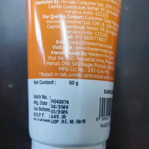 The Derma Co 1% Hyaluronic Long Lasting Sunscreen