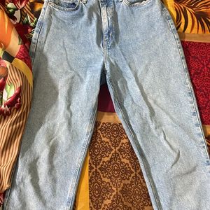 High Waist h and M Jean With Good Fitting!