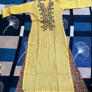 Beautiful Yellow And Maroon Kurta For Women