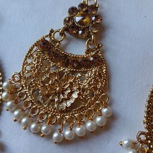 Earrings With Maang Teeka