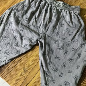 This is a shorts for boys or girl both.