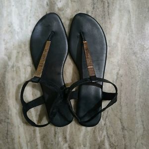 Flats for women