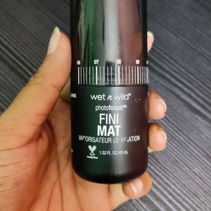 Wet N Wild  Focus Matte Setting Spray