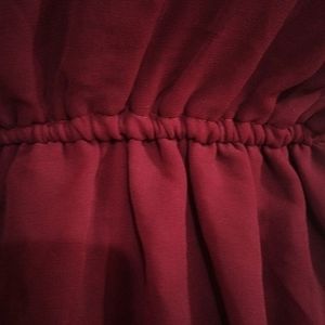 Maroon Elastic Pattern