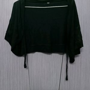 SHORT BLACK SHRUG