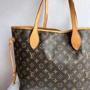 Louis Vuitton neverfull monogram tote bag