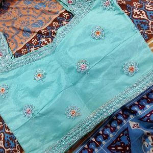 Crop Top With Dupatta