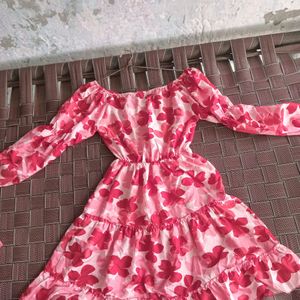 Pink Dress With Red Flowers 💐