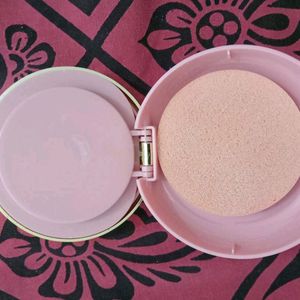 LAKME  9to5  flawless matte complexion compact