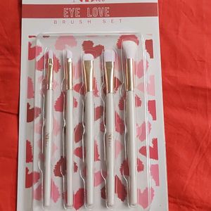 NYBae Eye Love Brush Set