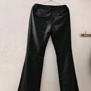 BLACK BOOTCUT PANTS