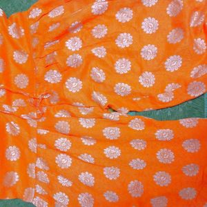 Cotton Green With Orange Suit