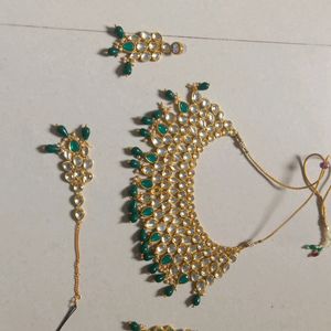 Bridal Jewellery Set With Mangtika