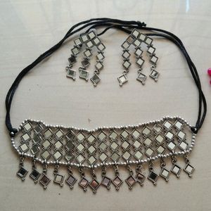 Combo Necklace Set With One Kamarband