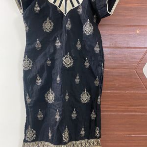 Designer Kurtis For Womens