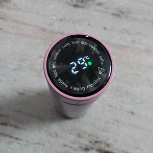 Digital Water Bottle Temperature Display