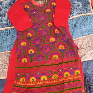 Women Kurta With Dupatta