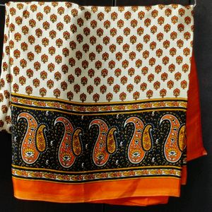 Printed Crepe Saree With Blouse